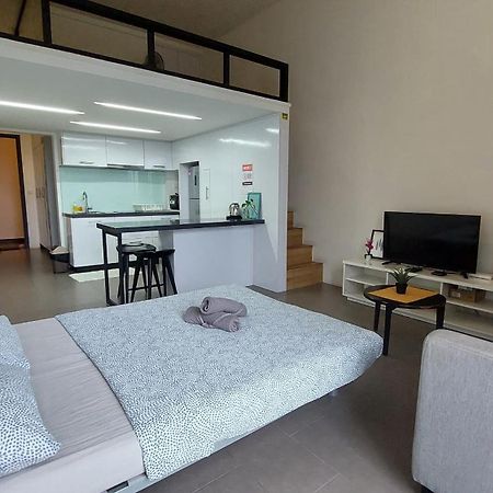Апартаменты Kl Sentral Loft , Est Bangsar #2, Lrt Куала-Лумпур Экстерьер фото